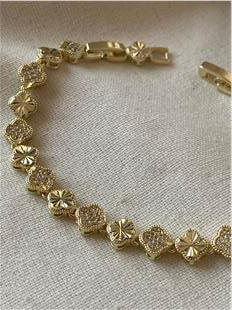 Özel Seri Desenli Taşlı Cleef Bileklik