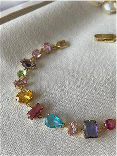 Özel Seri Gold Detaylı Renkli Taşlar Bileklik