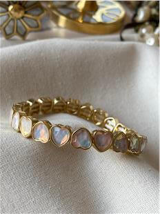 Parlak Beyaz Kalpli Esnek Bileklik