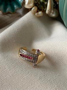 Pembe Taşlı Shield Yüzük