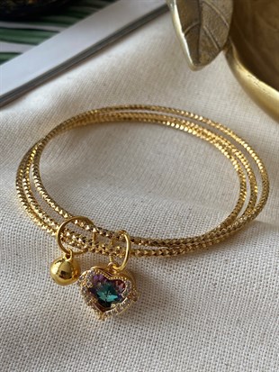 Renkli Kalp Detaylı Üçlü Bilezik