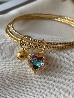 Renkli Kalp Detaylı Üçlü Bilezik