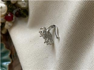 Silver Flower Kıkırdak Küpe