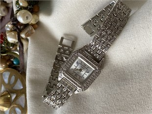 Silver Taş Kaplama Kare Model Kol Saati