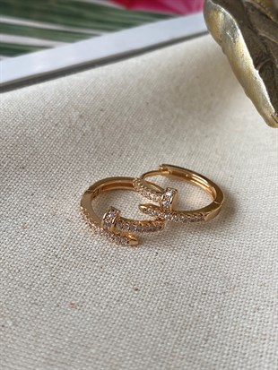 Taşlı Çivi Halka Küpe