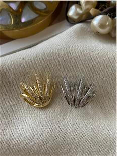 Taşlı Kaburga Kıkırdak Küpe