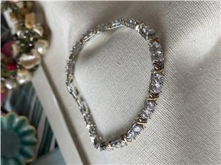 Taşlı New XOXO Bileklik