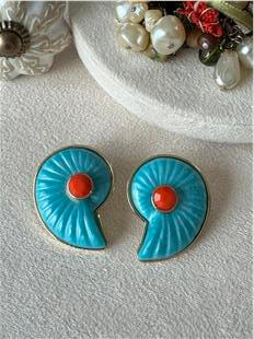 Turuncu Detaylı Mavi Kabuk Küpe