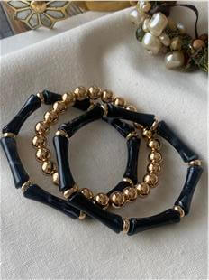 Üçlü Siyah Dorika Detaylı Esnek Bileklik