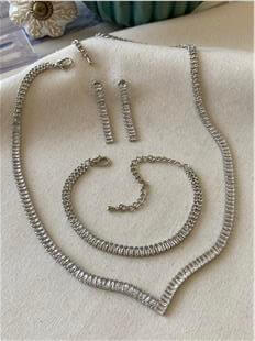 V Model Baget Suyolu Abiye Set