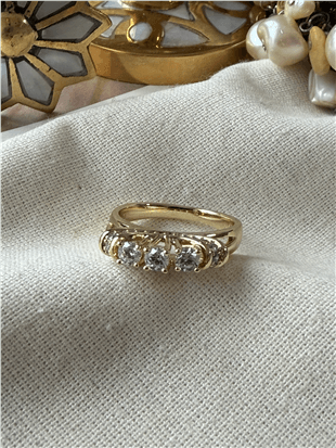 VIP 14K Desenli Üçtaş Yüzük