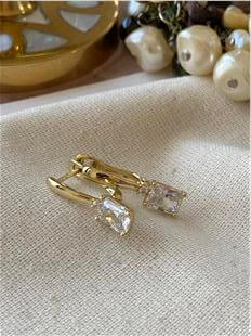 VIP 14K Dikdörtgen Taşlı Küpe