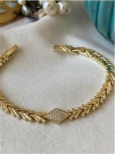 VIP 14K Ortası Taşlı Kılçık Model Bileklik