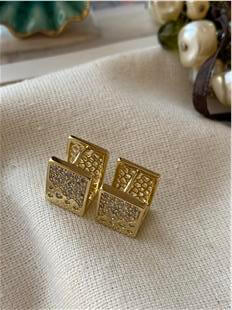 VIP 14K Parlak Kare Küpe