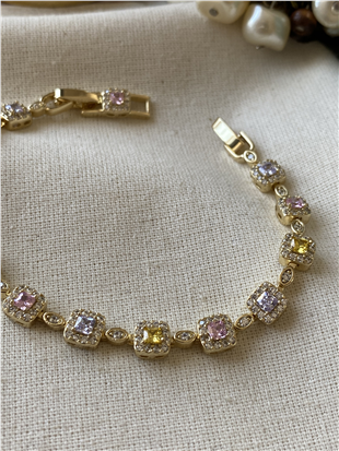 VIP 14K Pastel Taşlı Sıralı Kare Bileklik