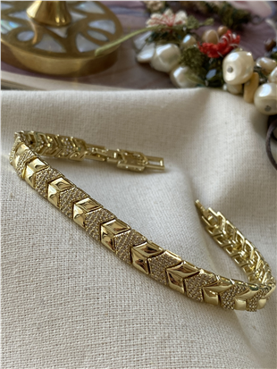 VIP 14K Taşlı Arrow Bileklik