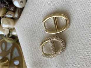 VIP 14K Taşlı Hatlı Oval Küpe