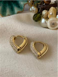 VIP 14K Taşlı Kalp Model Küpe