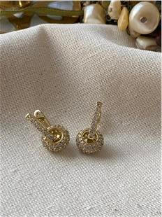 VIP 14K Taşlı Mini Halka Detaylı Küpe