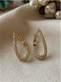 VIP 14K Taşlı Tasarım Küpe