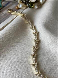 VIP 14K Taşlı V Form Bileklik