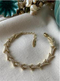 VIP 14K Taşlı V Form Bileklik