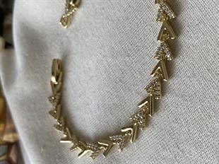 VIP 14K Taşlı V Model Bileklik