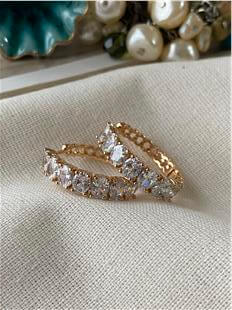 VIP Badem Taşlı Halka Küpe