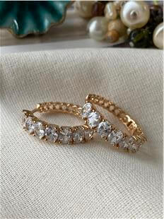 VIP Badem Taşlı Halka Küpe