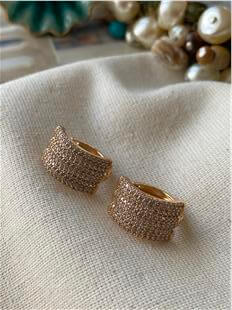 VIP Bombeli Halka Küpe