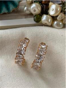 VIP C Model Bezeme Küpe