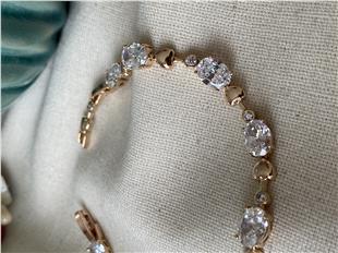 VIP Kalpli Badem Taş Bileklik