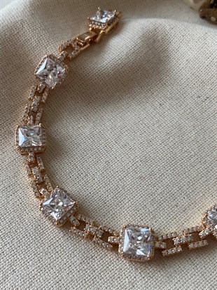 VIP Kare Taşlı Bileklik