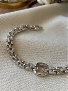 VIP Oval Charmlı Taşlı Zincir Bileklik