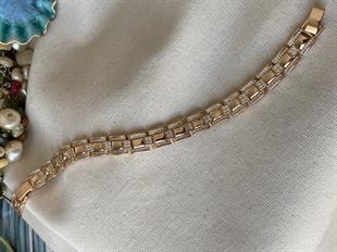 VIP Taşlı Kare Sıra Bileklik