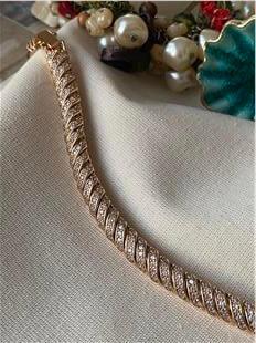 VIP Taşlı Sarmal Bileklik