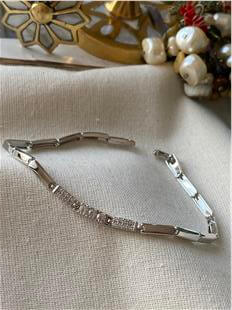 VIP Taşlı Zarif Plaka Bileklik