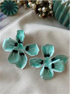 Yeşil Nilüfer Küpe