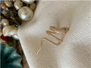 VIP Yılan Model Kıkırdak Küpe