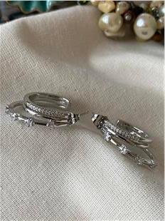 Yıldız Taşlı Trinity Küpe