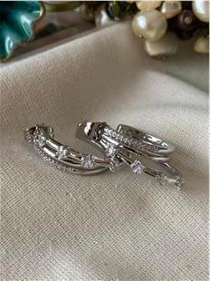 Yıldız Taşlı Trinity Küpe