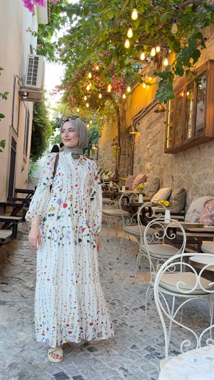 Alaçatı Elbise Çiçek Bahçesi