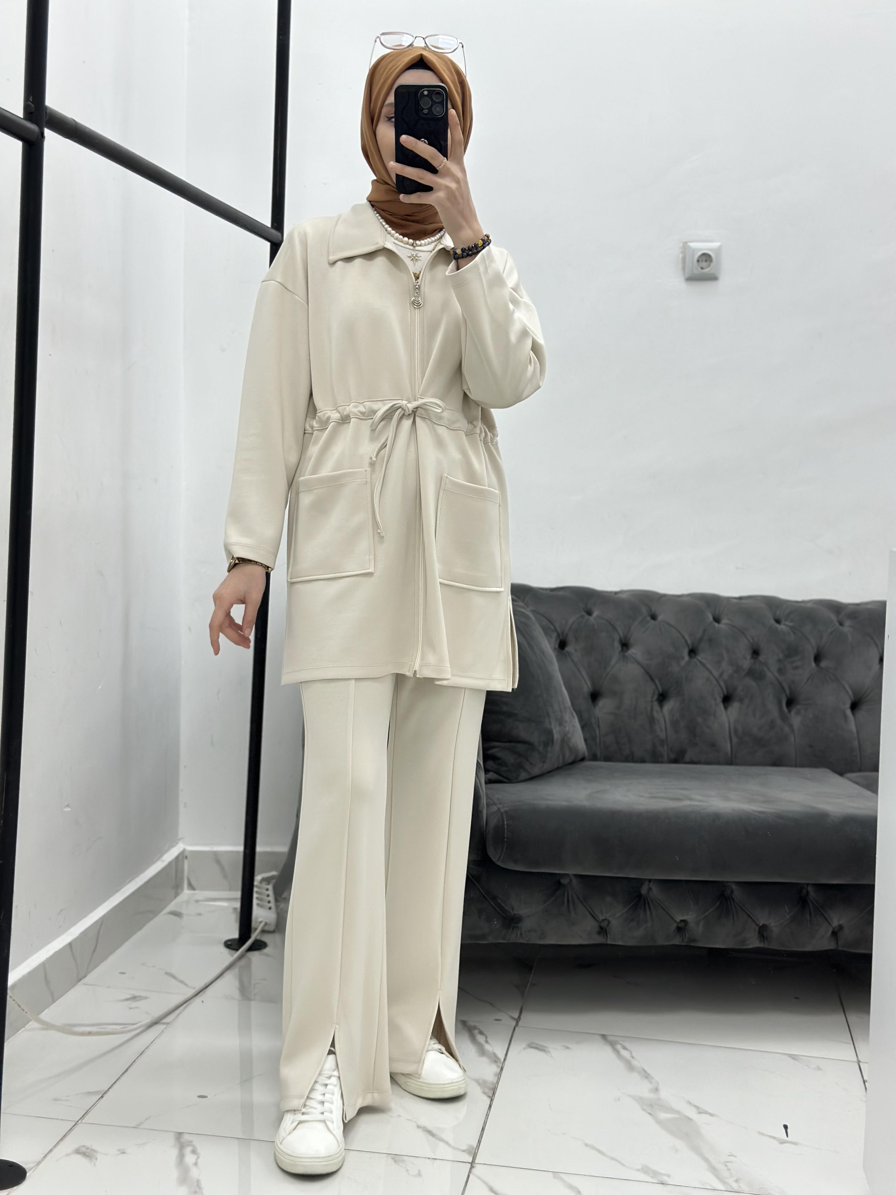 Bağcıklı Takım Bej