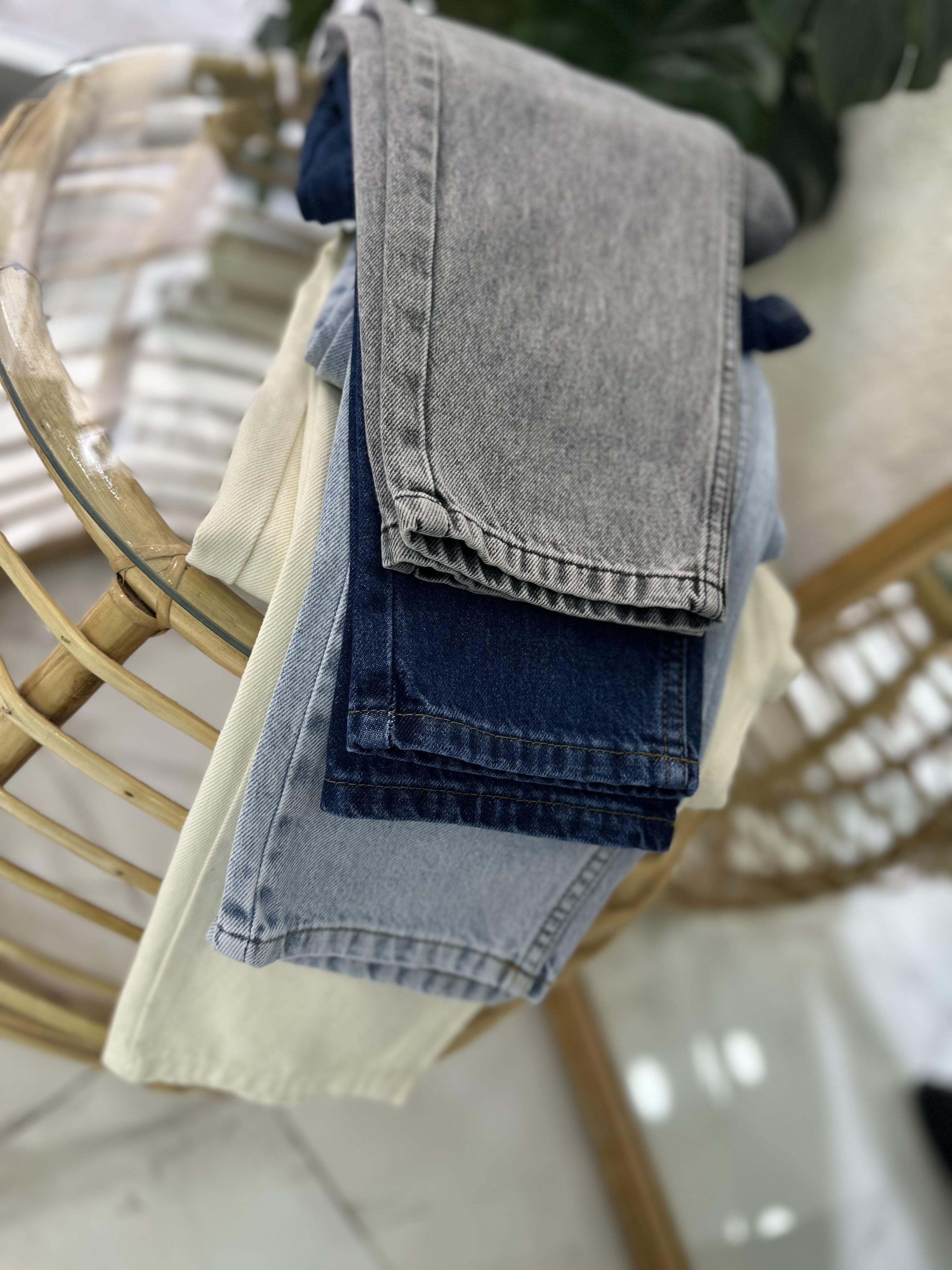 Mom Jeans Yıkamalı Siyah