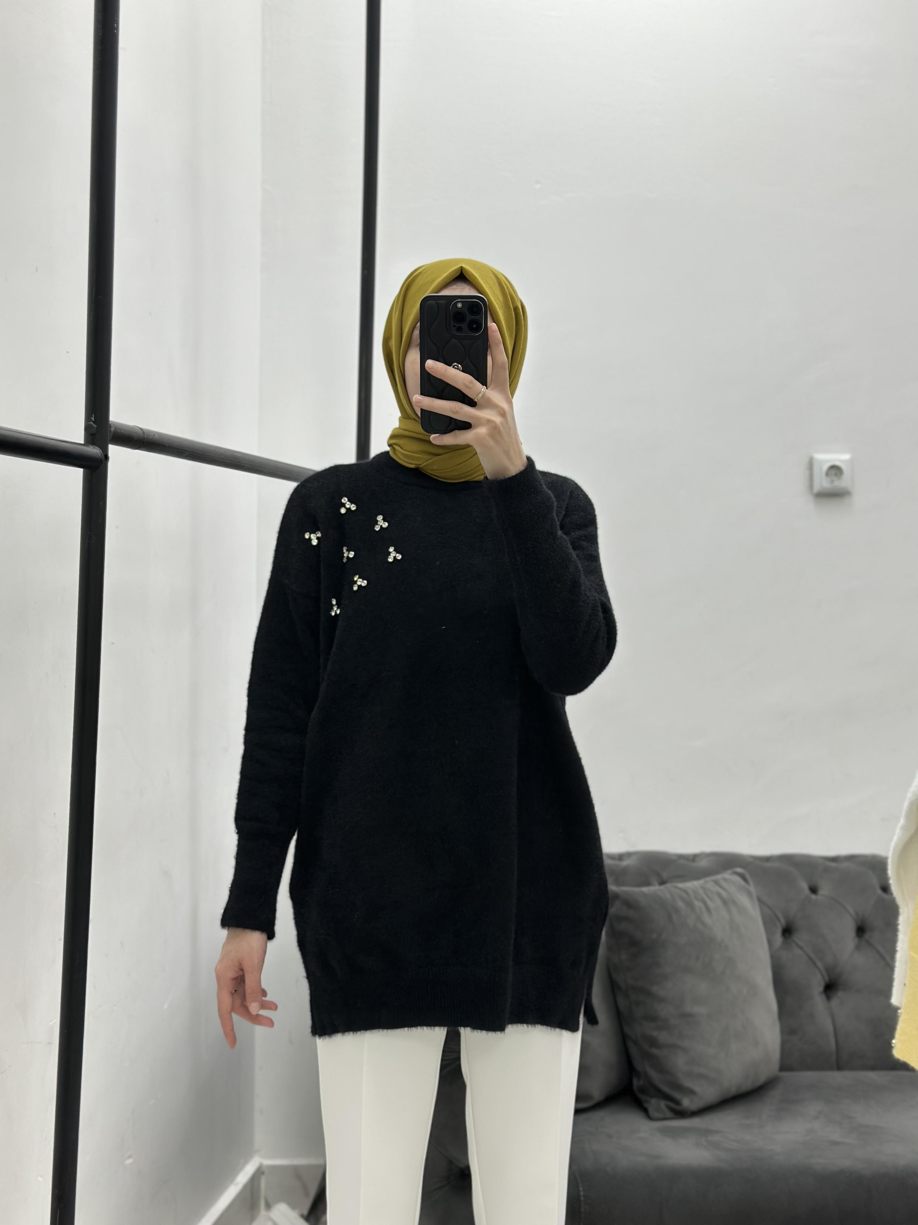 Taşlı Yumoş Triko Siyah