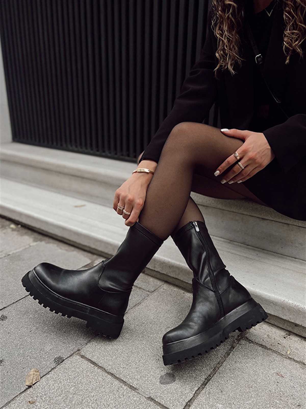 St.Jones Siyah Streç Kısa Kadın Bot