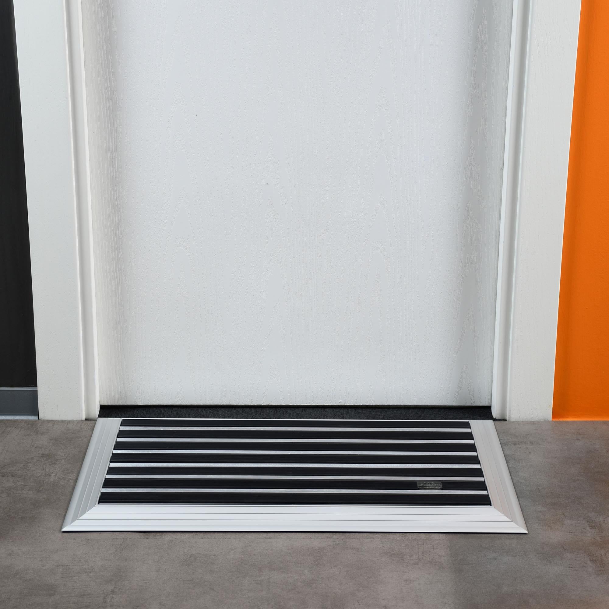 Artlines 20 mm 45x70 cm Kauçuk + Sıyırıcı Yüzeyli Alüminyum Paspas