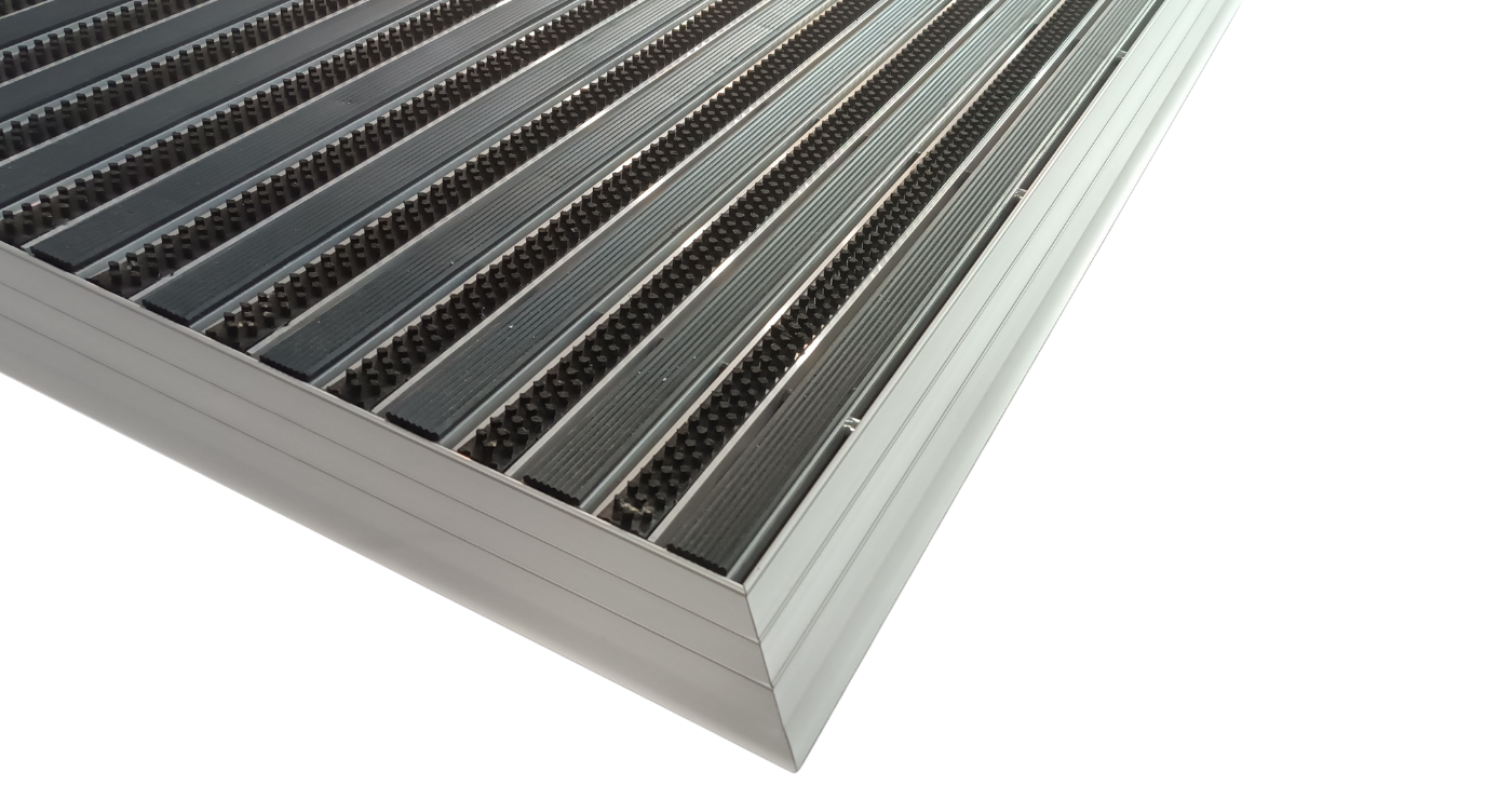 Artlines 20 mm 70X110 cm Kauçuk+Siyah Yuvarlak Fırça Yüzeyli Alüminyum Paspas