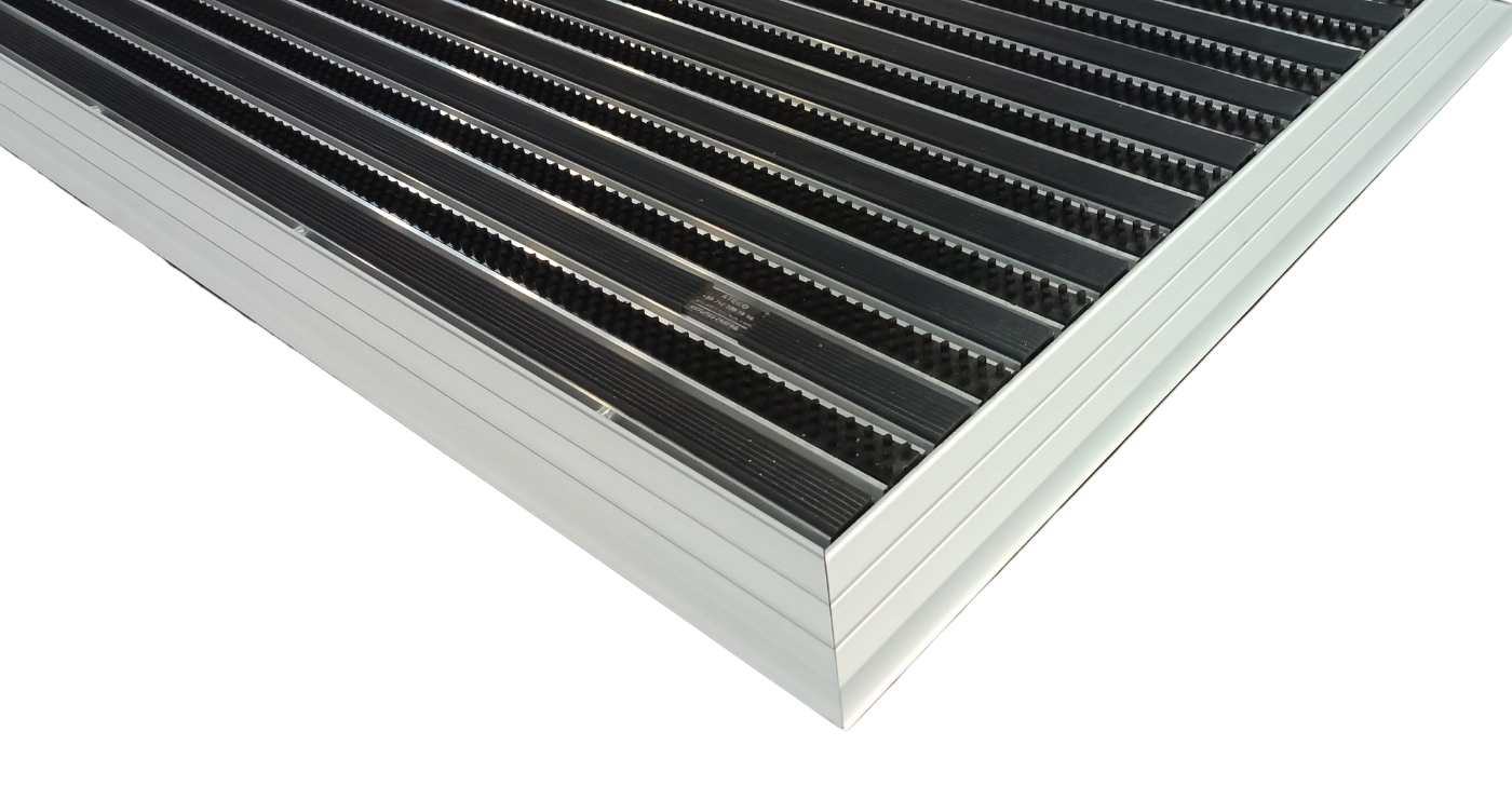 Artlines 20 mm 70X110 cm Kauçuk+Siyah Yuvarlak Fırça Yüzeyli Alüminyum Paspas