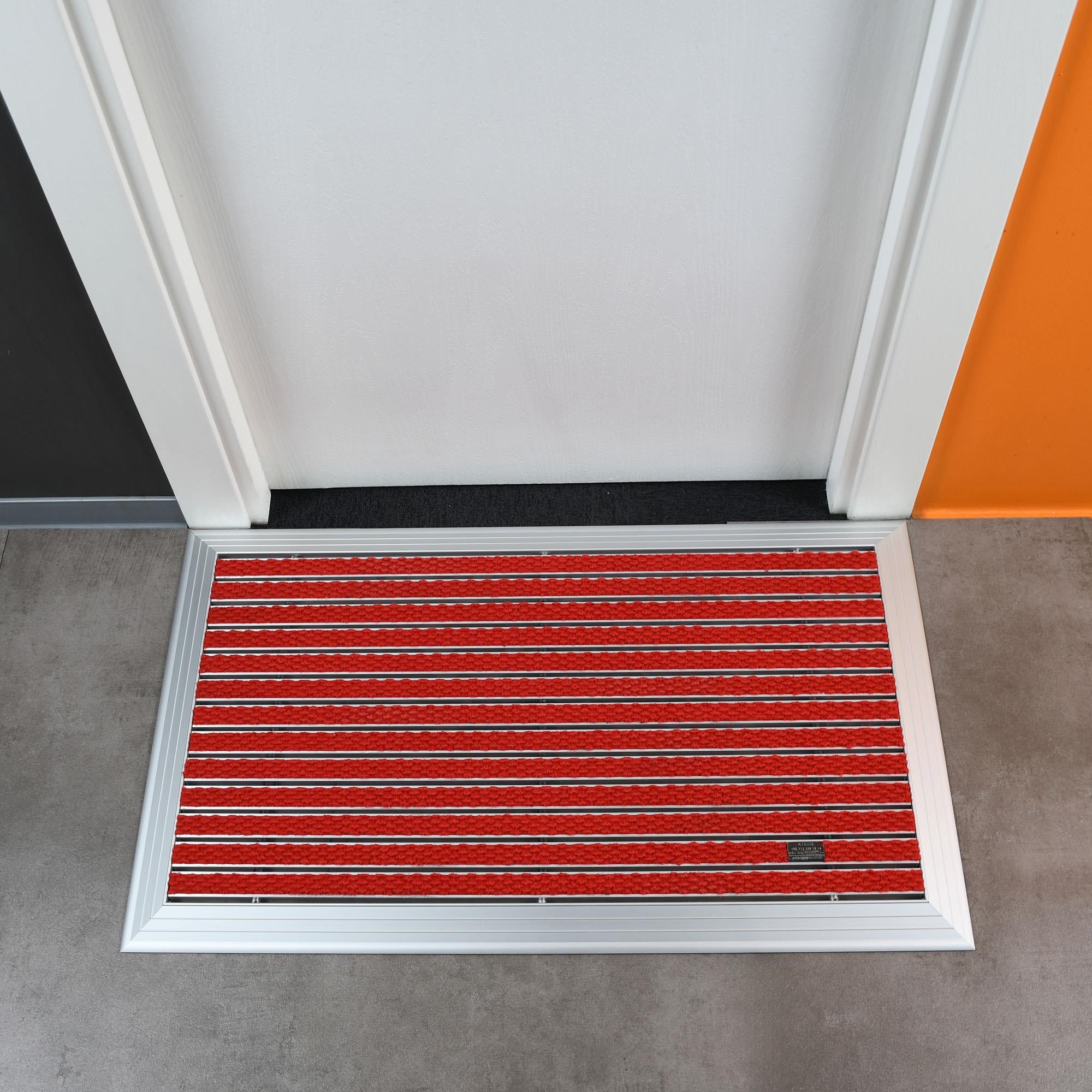 Artlines 20 mm Artnop Kırmızı Halı Yüzeyli 55x90 Alüminyum Paspas